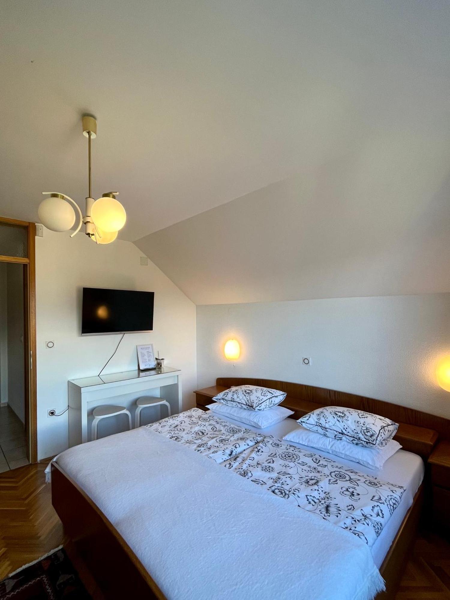 Lakeview Guesthouse & Chalet Блед Экстерьер фото