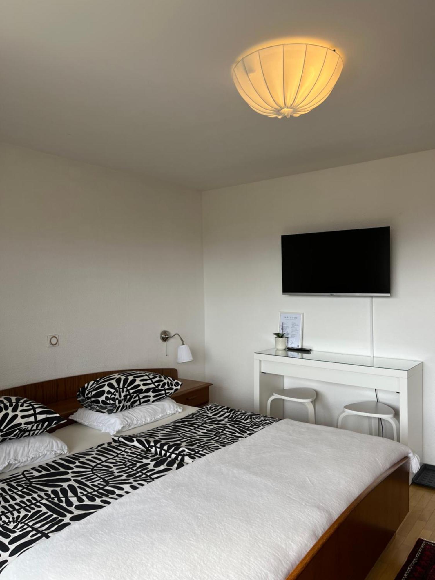 Lakeview Guesthouse & Chalet Блед Экстерьер фото